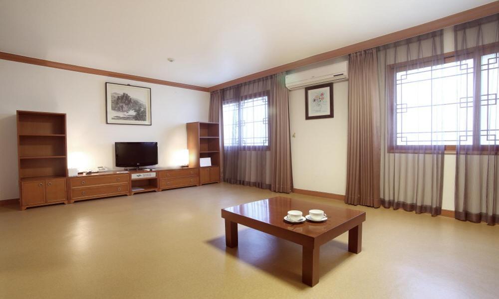 Admiral Hotel Geoje Extérieur photo