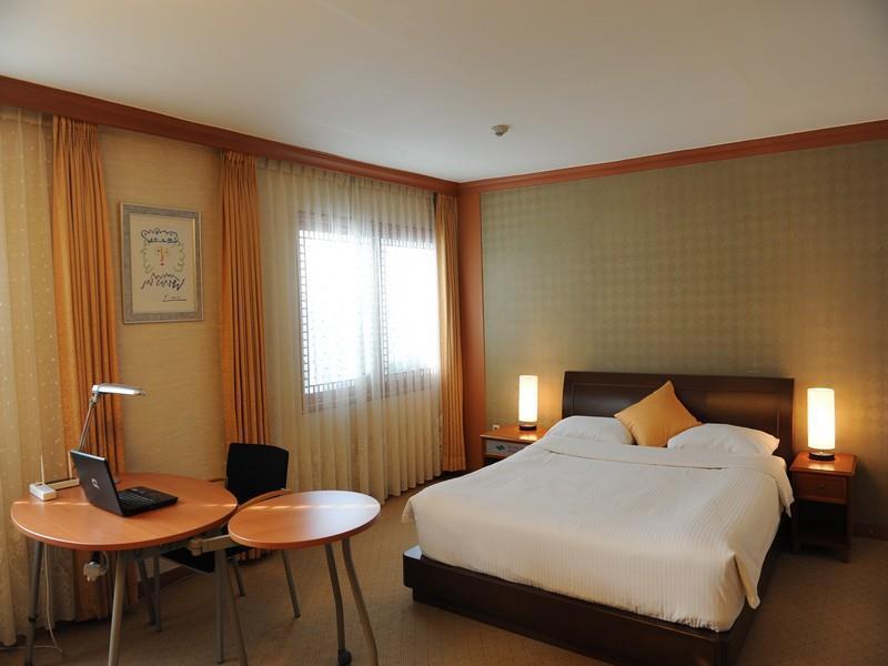 Admiral Hotel Geoje Extérieur photo