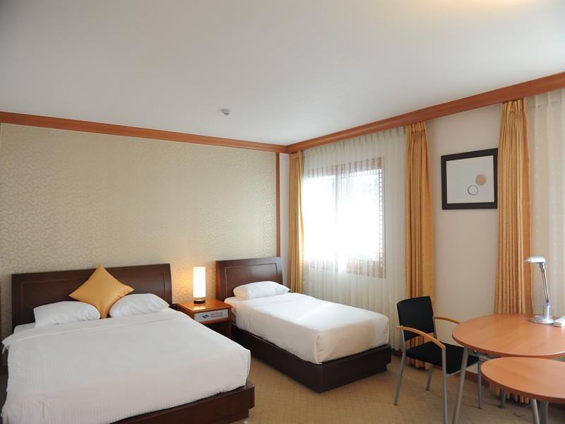 Admiral Hotel Geoje Extérieur photo