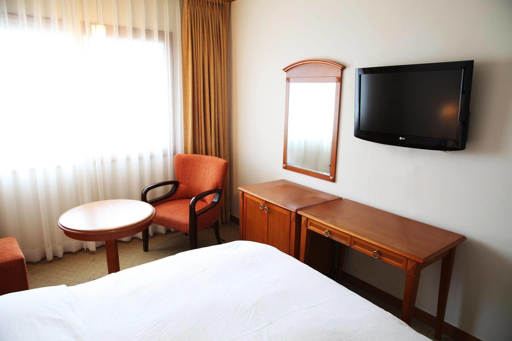 Admiral Hotel Geoje Extérieur photo